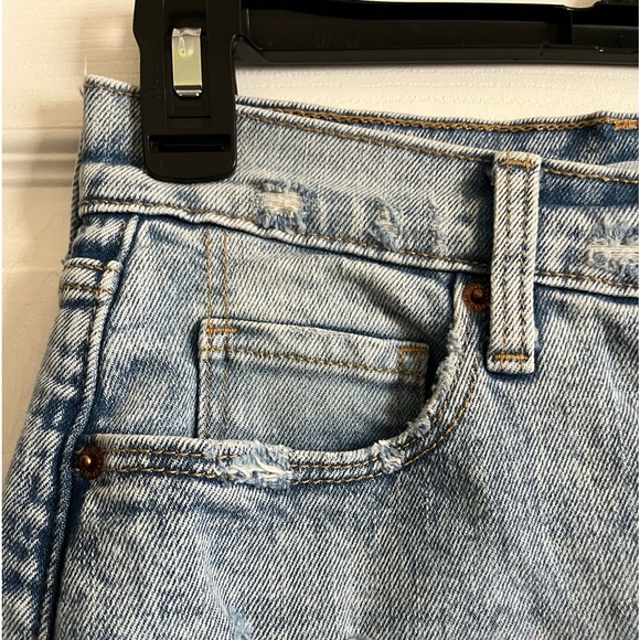 Button-fly denim jean shorts - Picture 2 of 4